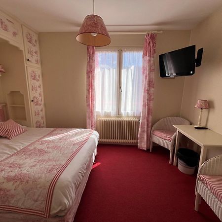 Hotel Restaurant Le Grillon Chambon-sur-Lac Luaran gambar