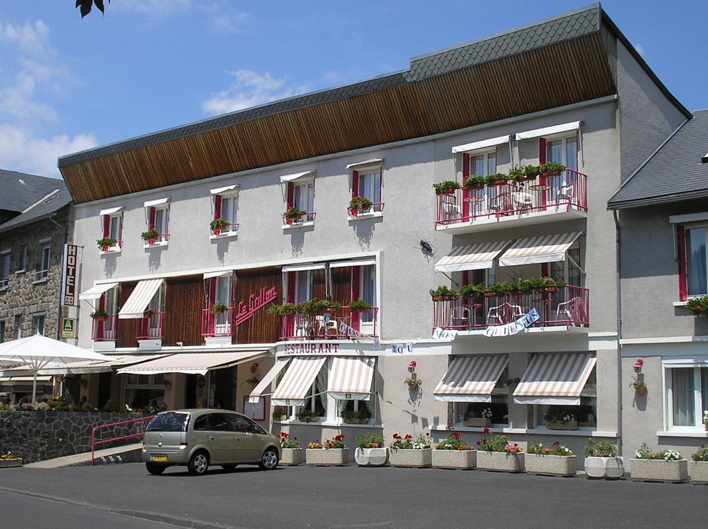 Hotel Restaurant Le Grillon Chambon-sur-Lac Luaran gambar